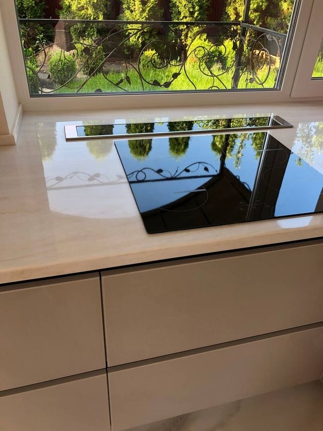 Кухонна витяжка Franke Downdraft FDW 908 IB XS (110.0365.588) нерж. сталь / чорне скло для монтажу в стільницю 110.0365.588 фото